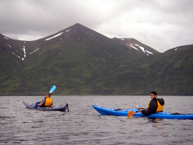  Kayak en un lago 